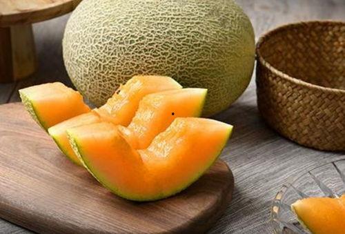 孕妇吃哈密瓜的好处,哈密瓜的营养益处与孕妇健康