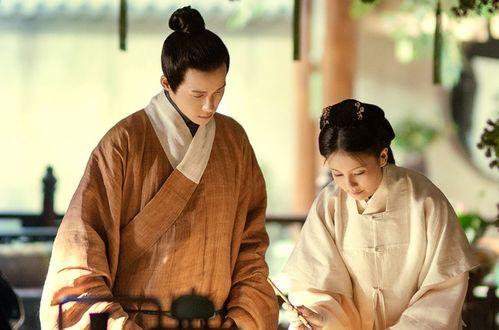 玉楼春吃瓜,瓜香四溢，品味夏日清凉时光