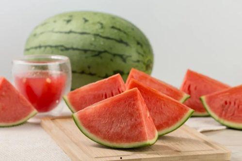 中国喜欢吃瓜,瓜果飘香，全民“吃瓜”文化盛行