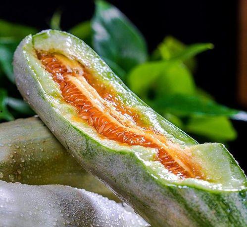 山东景点吃瓜女,揭秘当地特色美食之旅